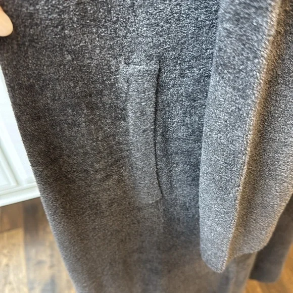 Barefoot Dreams cozy chic ultra lite size small - Picture 4 of 5